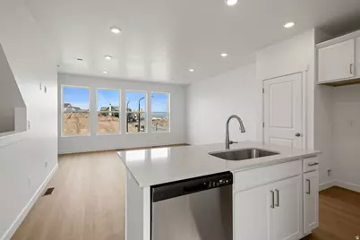 6767 W South Jordan Pkwy, South Jordan, UT 84009 - Photo 14