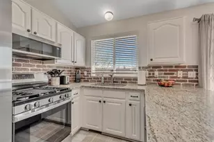 1493 W Pebblecreek Dr, Layton, UT 84041 - Photo 10