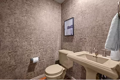 5757 S Holladay Blvd E, Holladay, UT 84121 - Photo 30