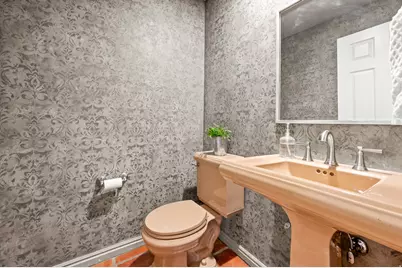 5757 S Holladay Blvd E, Holladay, UT 84121 - Photo 30