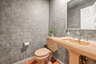 5757 S Holladay Blvd E, Holladay, UT 84121 - Photo 30