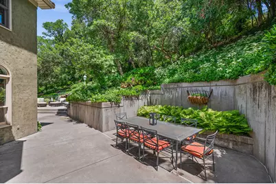 5757 S Holladay Blvd E, Holladay, UT 84121 - Photo 54