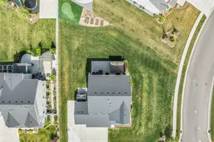 2195 S Betsy Way, Kaysville, UT 84037 - Photo 32