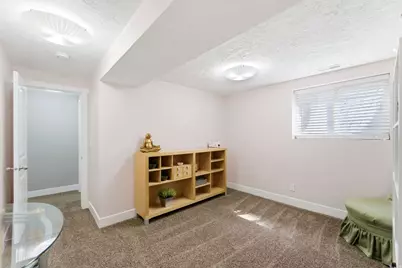 2393 W Bueno Vista Dr, West Jordan, UT 84088 - Photo 14