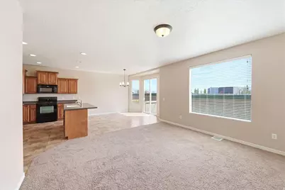 67 W Condor Rd, Saratoga Springs, UT 84045 - Photo 4