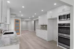 8965 S Quail Run Dr E, Sandy, UT 84093 - Photo 6