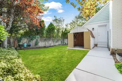 8965 S Quail Run Dr E, Sandy, UT 84093 - Photo 30