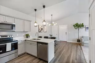 13528 S Commodus Dr W, Riverton, UT 84065 - Photo 6