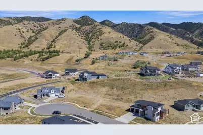 730 E 400 N #13, Providence, UT 84332 - Photo 22