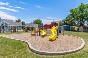 244 E Crescent Pkwy S, Sandy, UT 84070 - Photo 20