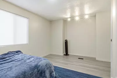 244 E Crescent Pkwy S #206, Sandy, UT 84070 - Photo 8