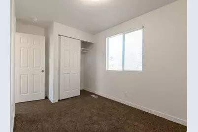 5125 W Loomis Ln, Salt Lake City, UT 84118 - Photo 10