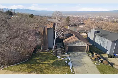 742 E Chelsea Dr, Bountiful, UT 84010 - Photo 2