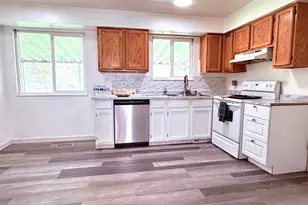 1856 W Western Charm Dr S, Riverton, UT 84065 - Photo 4