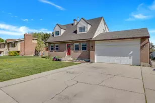 1856 W Western Charm Dr S, Riverton, UT 84065 - Photo 2