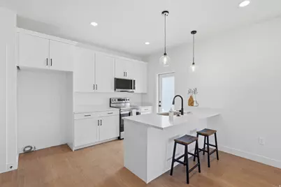 7645 S 300 E, Sandy, UT 84047 - Photo 26