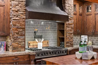 10280 S Dimple Dell Rd, Sandy, UT 84092 - Photo 28