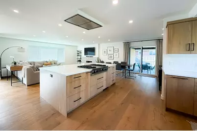 3089 S 2075 E, Salt Lake City, UT 84109 - Photo 10