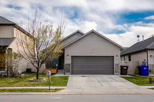 1534 E Shadow Dr N, Eagle Mountain, UT 84005 - Photo 32