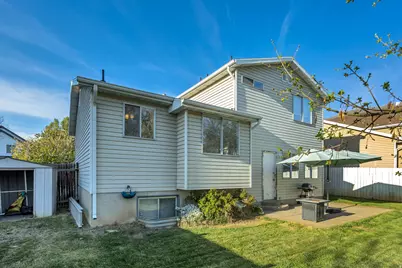 687 W 1900 N, Centerville, UT 84014 - Photo 18