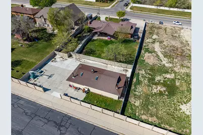 10261 S 3200 W, South Jordan, UT 84095 - Photo 6