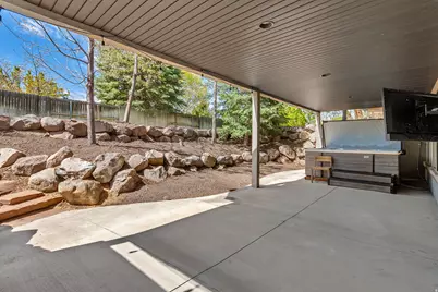 1584 E 11400 S, Sandy, UT 84092 - Photo 54