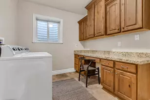 1584 E 11400 S, Sandy, UT 84092 - Photo 42