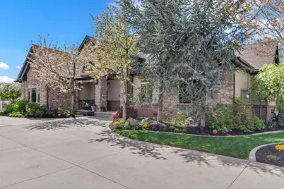 1584 E 11400 S, Sandy, UT 84092 - Photo 2