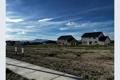 677 E 2450 N #47, North Logan, UT 84341 - Photo 2