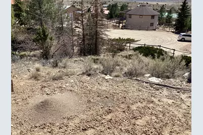 8 Red Cliff Cir, Manila, UT 84046 - Photo 4