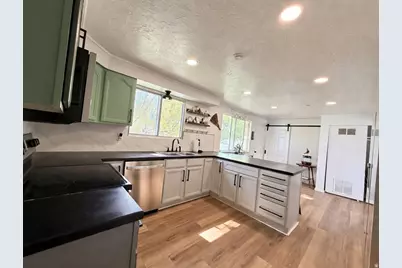 6042 W 5700 S, Hooper, UT 84315 - Photo 8