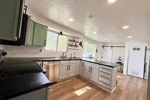 6042 W 5700 S, Hooper, UT 84315 - Photo 8