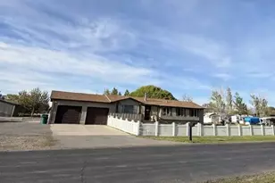 6042 W 5700 S, Hooper, UT 84315 - Photo 2