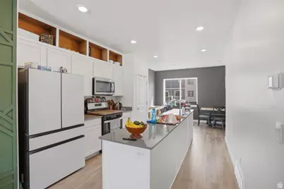 971 E Citadel Ln, Saratoga Springs, UT 84045 - Photo 4