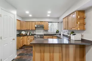 12093 S Kings Crossing Way W, Riverton, UT 84065 - Photo 6