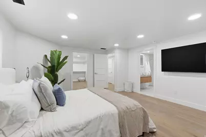 5845 S 1900 E, Holladay, UT 84121 - Photo 100