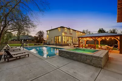 5845 S 1900 E, Holladay, UT 84121 - Photo 2