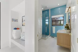 5845 S 1900 E, Holladay, UT 84121 - Photo 52