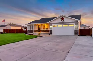 256 Worthington St, Grantsville, UT 84029 - Photo 2