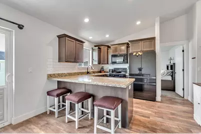 256 Worthington St, Grantsville, UT 84029 - Photo 6