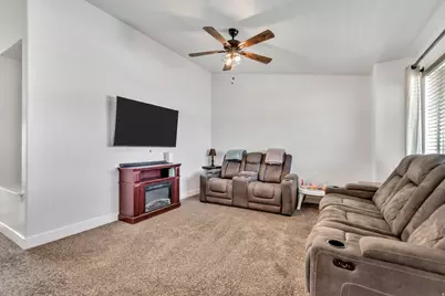 256 Worthington St, Grantsville, UT 84029 - Photo 4