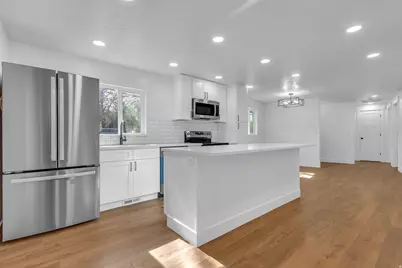 399 W Pacific Dr, American Fork, UT 84003 - Photo 8