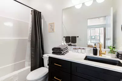 5842 N Jeeder Dr, Mountain Green, UT 84050 - Photo 22