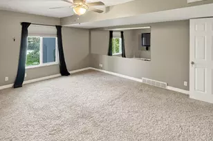 5019 S Beaverbrook Ln, Murray, UT 84117 - Photo 16