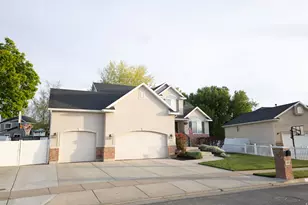 481 West 2025 North, Centerville, UT 84014 - Photo 4