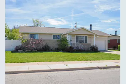 930 N Amethyst St, Layton, UT 84041 - Photo 2