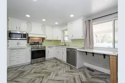 930 N Amethyst St, Layton, UT 84041 - Photo 14