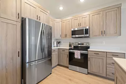 1284 S 1050 E, Provo, UT 84606 - Photo 8