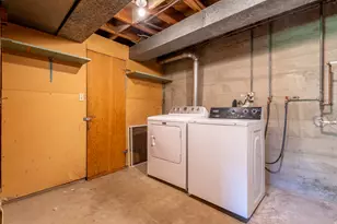 221 E 2450 S, Bountiful, UT 84010 - Photo 18