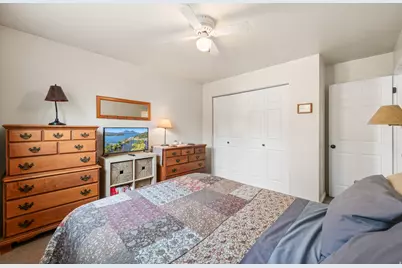 3528 E Country Hollow Dr, Cottonwood Heights, UT 84121 - Photo 28